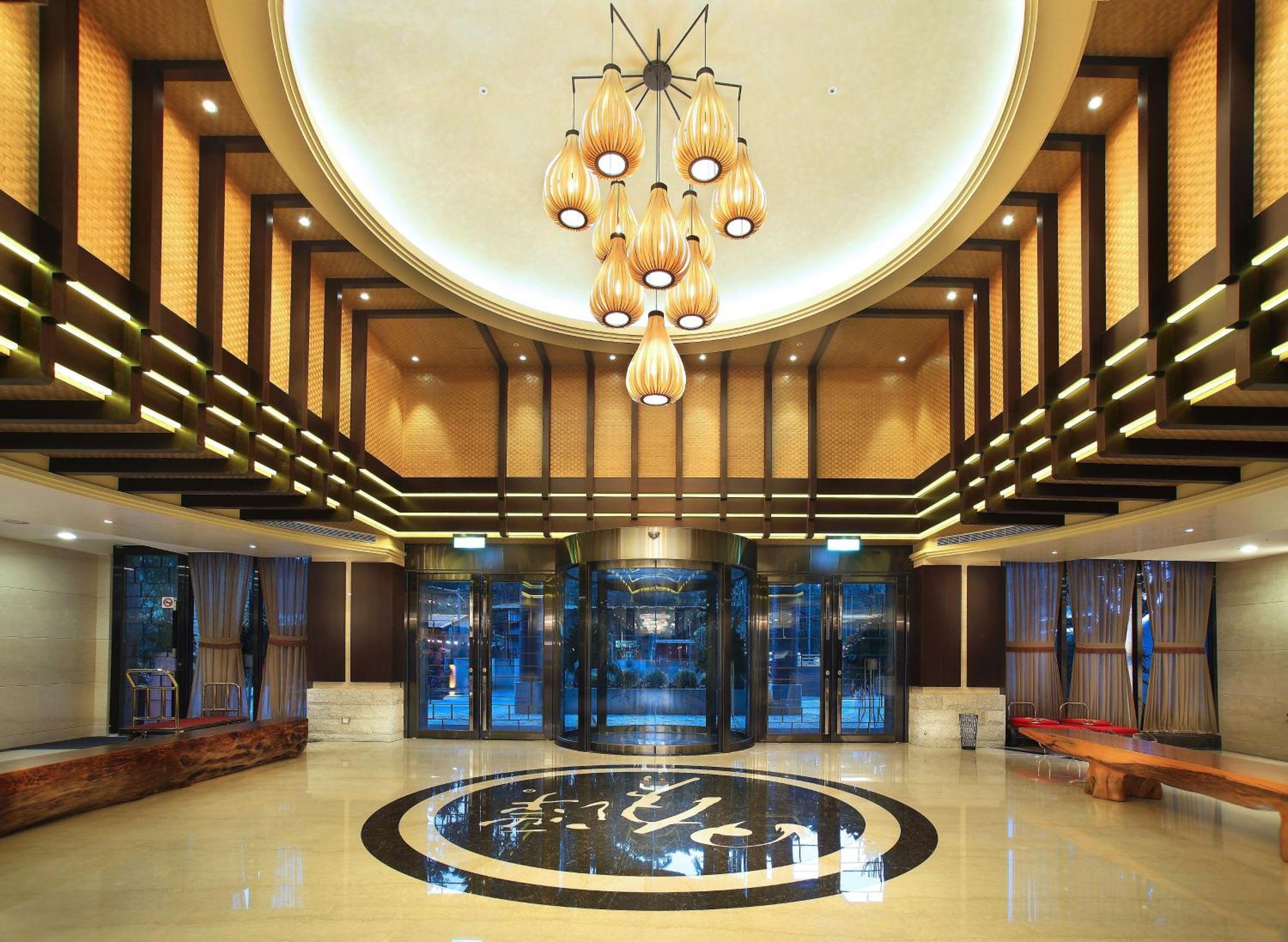 Sun Moon Lake Hotel Юйчі Екстер'єр фото