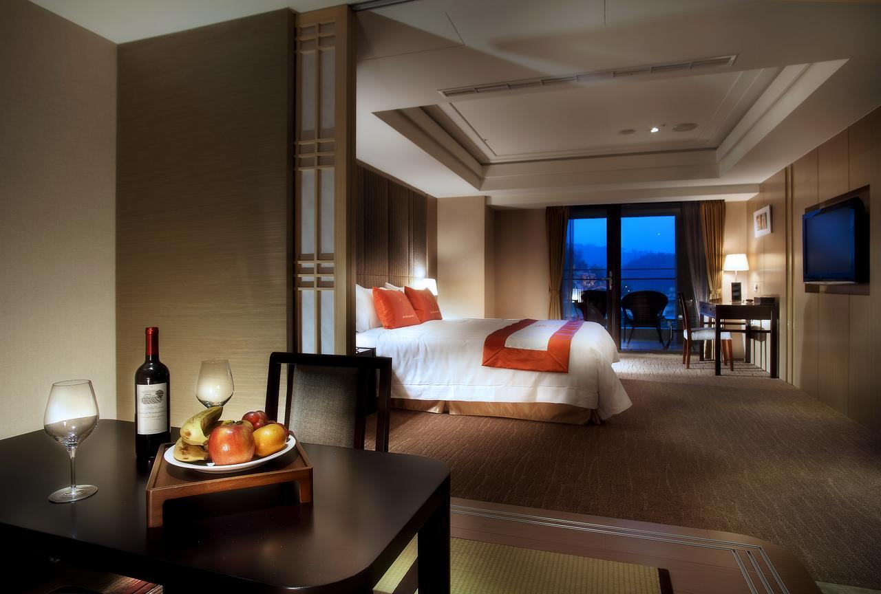 Sun Moon Lake Hotel Юйчі Номер фото